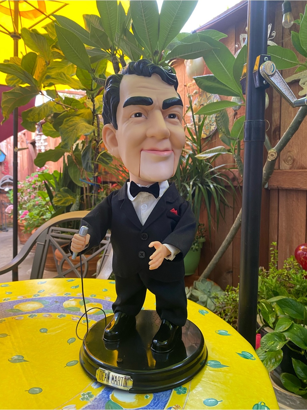 Dean Martin Singing Figurine in Black Tuxedo! Vintage 2002